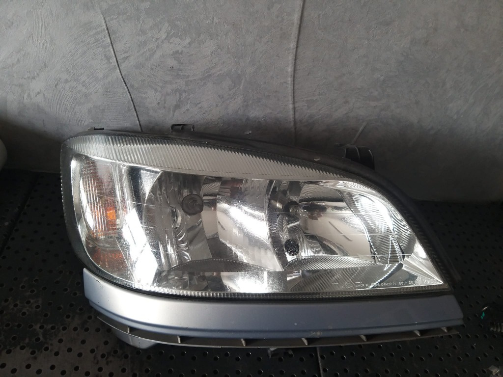 Far dreapta opel zafira a t98 89100055