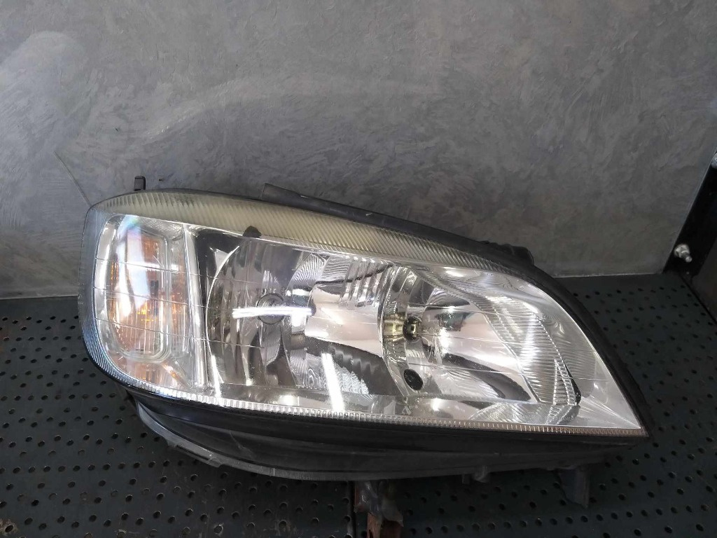 Far dreapta opel zafira a t98 89100055