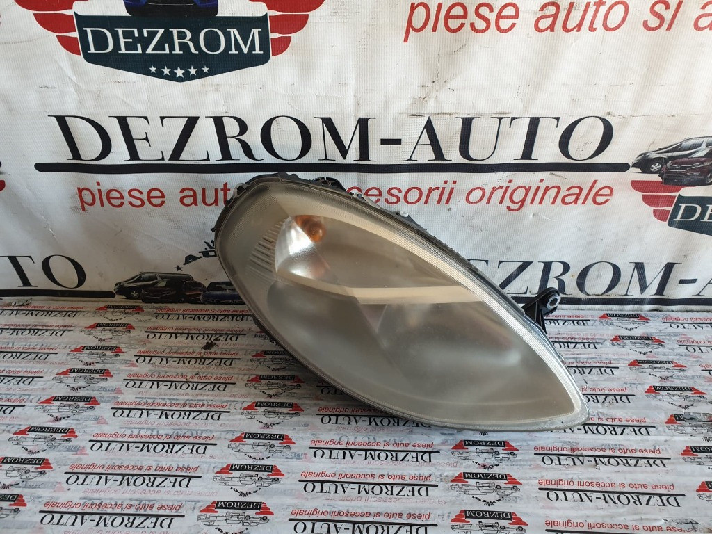 Far dreapta original Europa Lancia Ypsilon II cod piesa : 270532-00