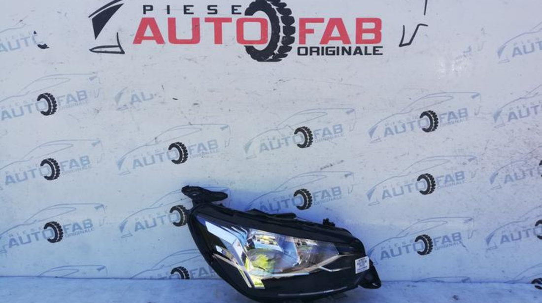 Far dreapta Peugeot 208,2008 Halogen an 2019-2020-2021-2022-2023 EM2BDG8NJP