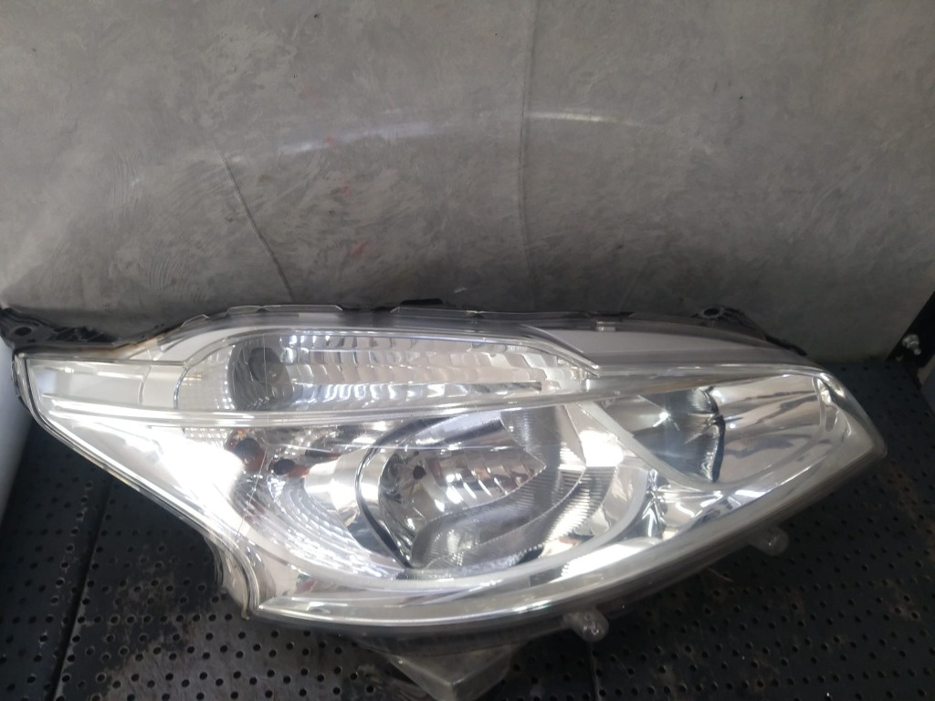 Far dreapta peugeot 208 ca cc 9802221280 89905648