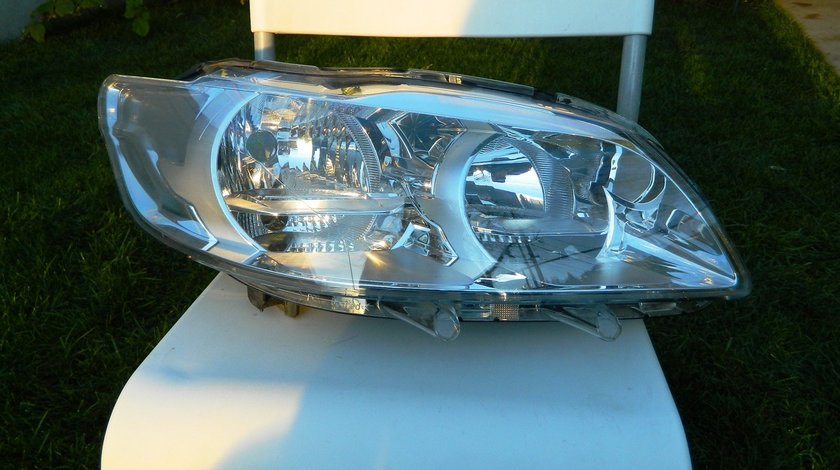 Far dreapta Peugeot 301 cod 9675138980 original