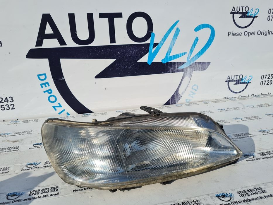 Far dreapta Peugeot 306