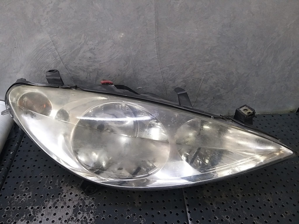 Far dreapta peugeot 307 9634369480 89005039