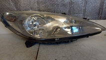 Far Dreapta Peugeot 307 9641615680 cu defect 96416...