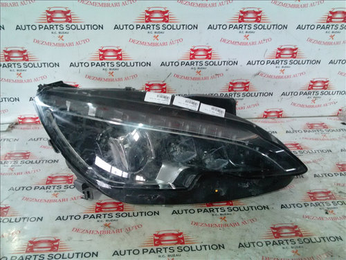 Far dreapta PEUGEOT 308 an fabr. 2020