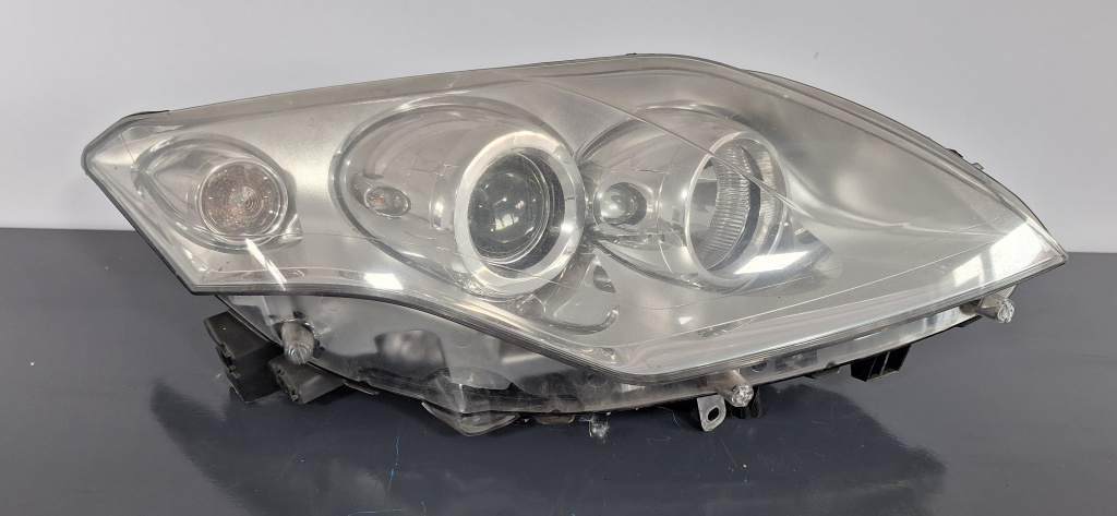 Far dreapta Renault Laguna 3 (2007-2010) 2.0 Motorina 2010, 260100032R