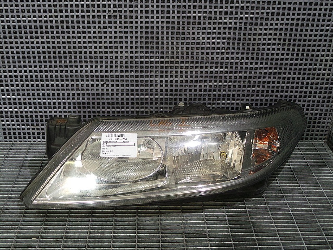 FAR DREAPTA RENAULT LAGUNA LAGUNA - - (2000 2007)