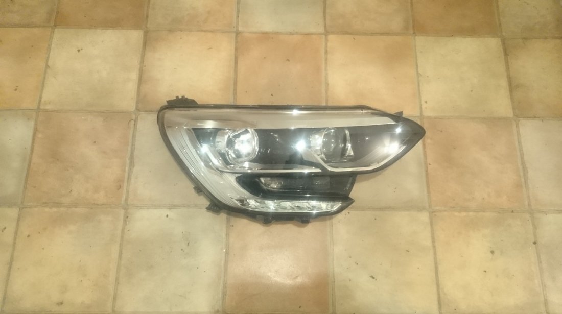 Far dreapta Renault Megane 4 (2016-2020) cod 260107670R, 90089406