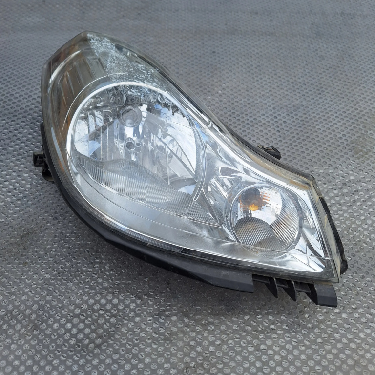 Far Dreapta Renault Symbol 2 (Lu1/2) 2008-2012 1.2 16V (Lu2V) D4F 728 Benzina E425561, 25561, E410Pl, Hcra1B