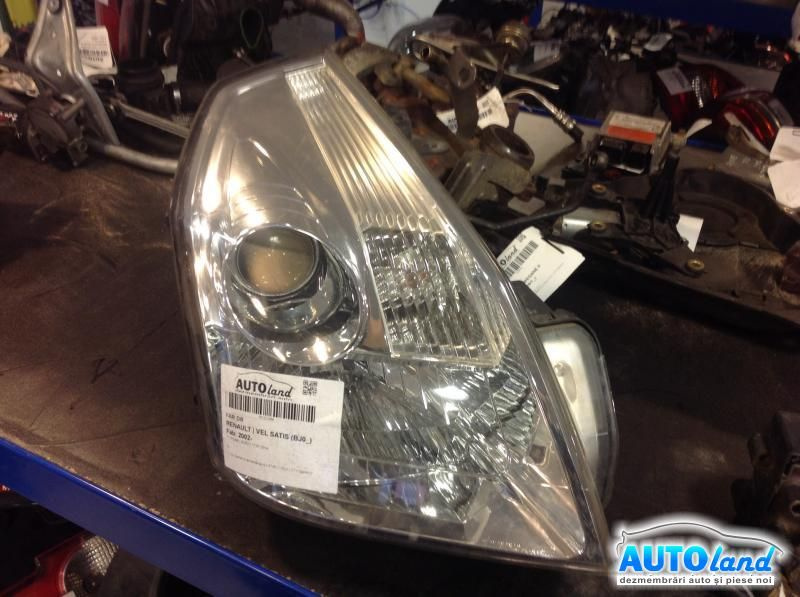 Far Dreapta Renault VEL SATIS BJ0 2002
