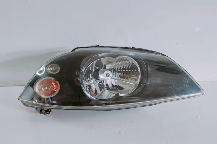 Far Dreapta Seat Ibiza III, 6L1, cod 6L1941022/ 89306240 6L1941022/ 89306240 Seat Ibiza 3 [facelift] 6L [2006 - 2008]