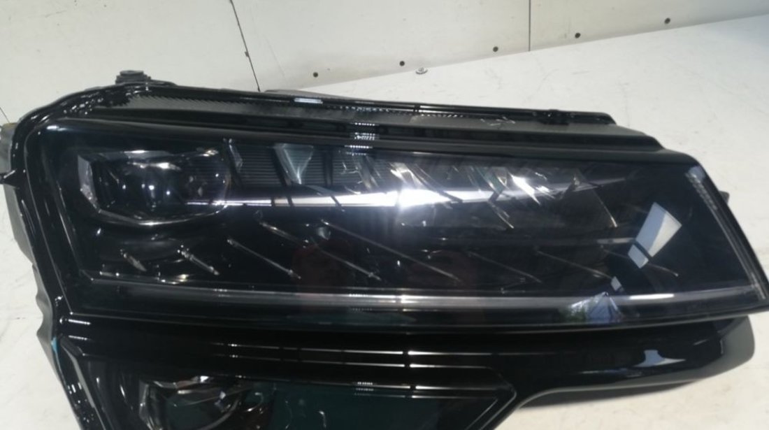 Far dreapta Skoda Karoq An 2017 2018 2019 2020 cod 57B941016B FULL LED