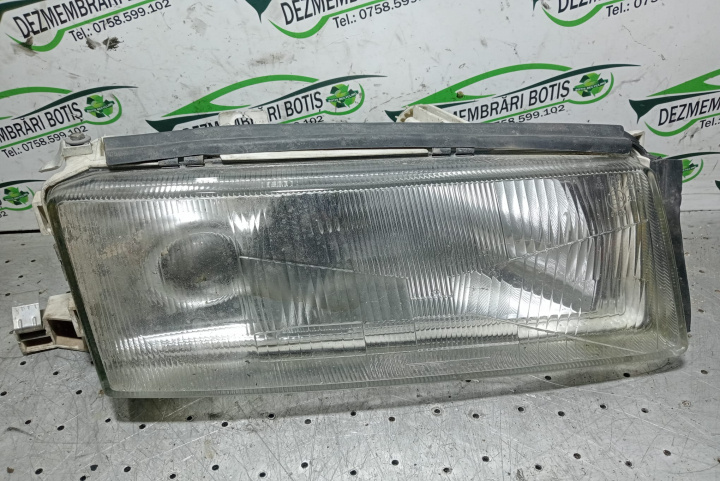 Far dreapta Skoda Octavia [1996 - 2000] Liftback 5-usi 1.6 MT (101 hp)