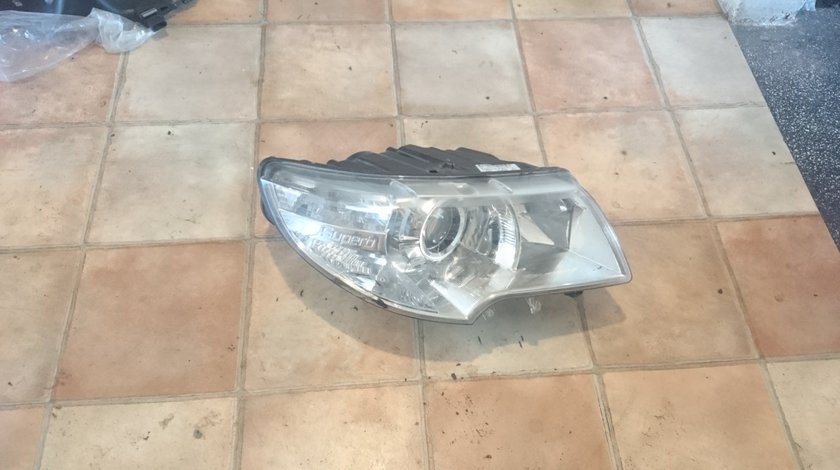 Far dreapta Skoda Superb 2 (2008-2013) cod 3T1941018C