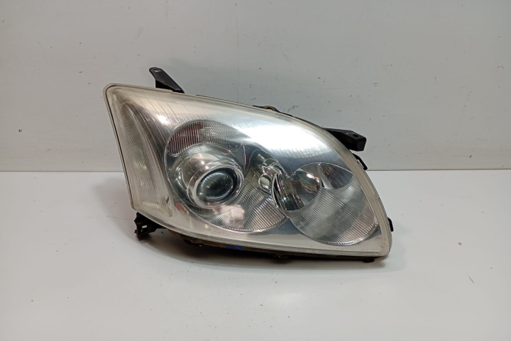 Far dreapta Toyota Avensis 2 T25 [2002 - 2006]