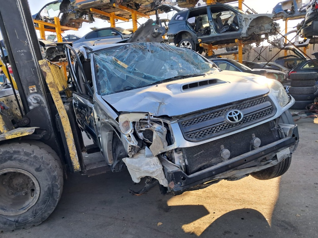 Far dreapta Toyota RAV 4 2005 SUV 2.0 d-4d 1cd-ftv