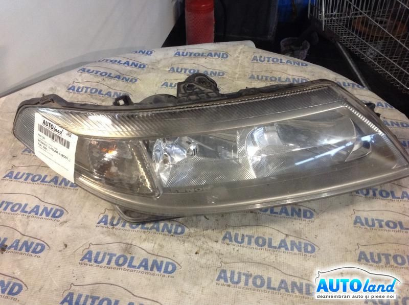 Far Dreapta Ureche Rupta fara Balast Renault LAGUNA II BG0/1 2001