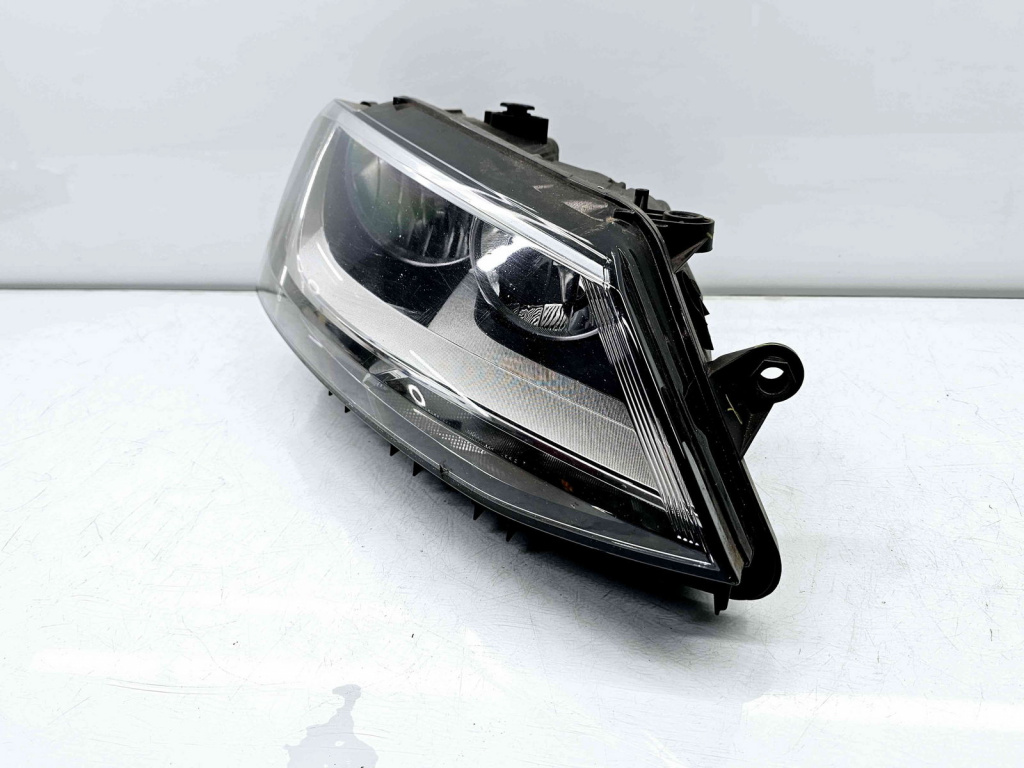 Far dreapta Volkswagen Jetta 4 (162,163) [Fabr 2010-2016] OEM