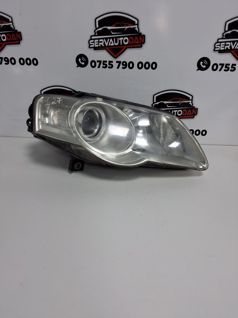 Far dreapta Volkswagen Passat B6 3C (2005-2010) 2.0 Motorina 2007, 3C0941006R / VOLAN DREAPTA / CU LUPA