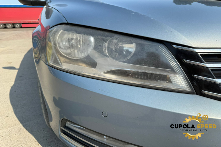 Far dreapta Volkswagen VW Passat B7 [2010 - 2015] 2.0TDI CFF