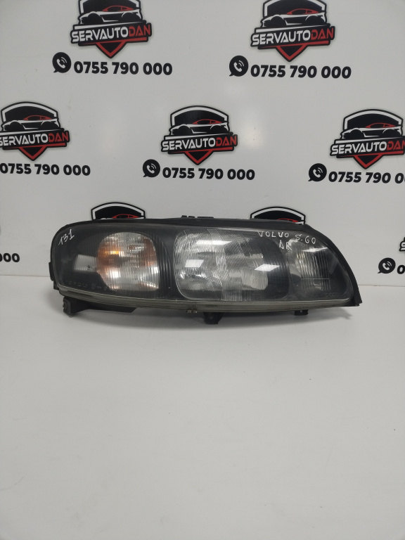 Far dreapta Volvo S60 (2000-2010) 2.4 Motorina 2006, 8659613 / VOLAN STANGA