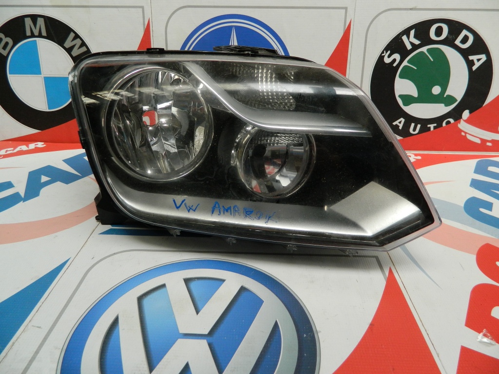 Far dreapta VW Amarok