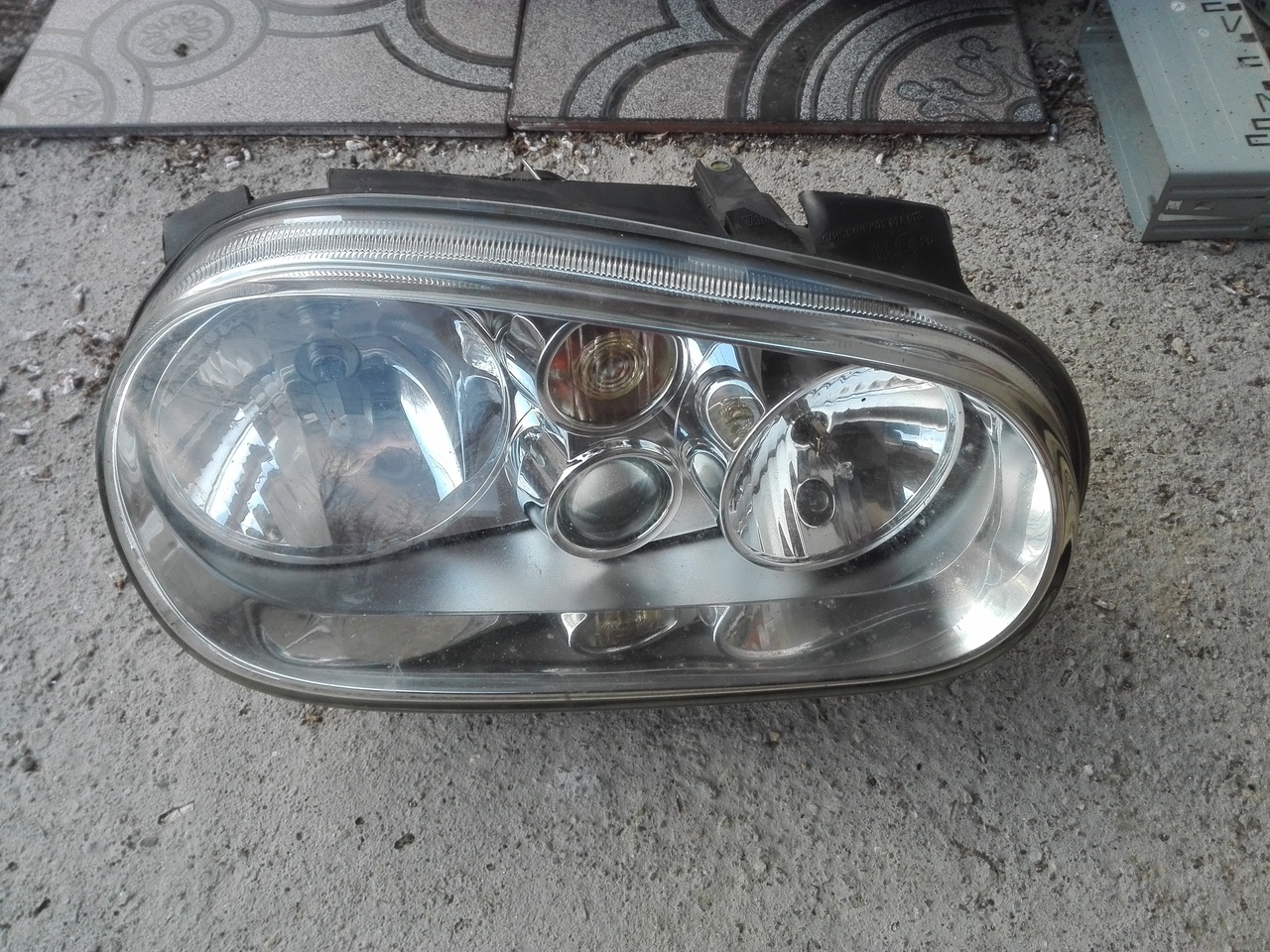 Far Dreapta Vw Golf 4 Cu Proiector