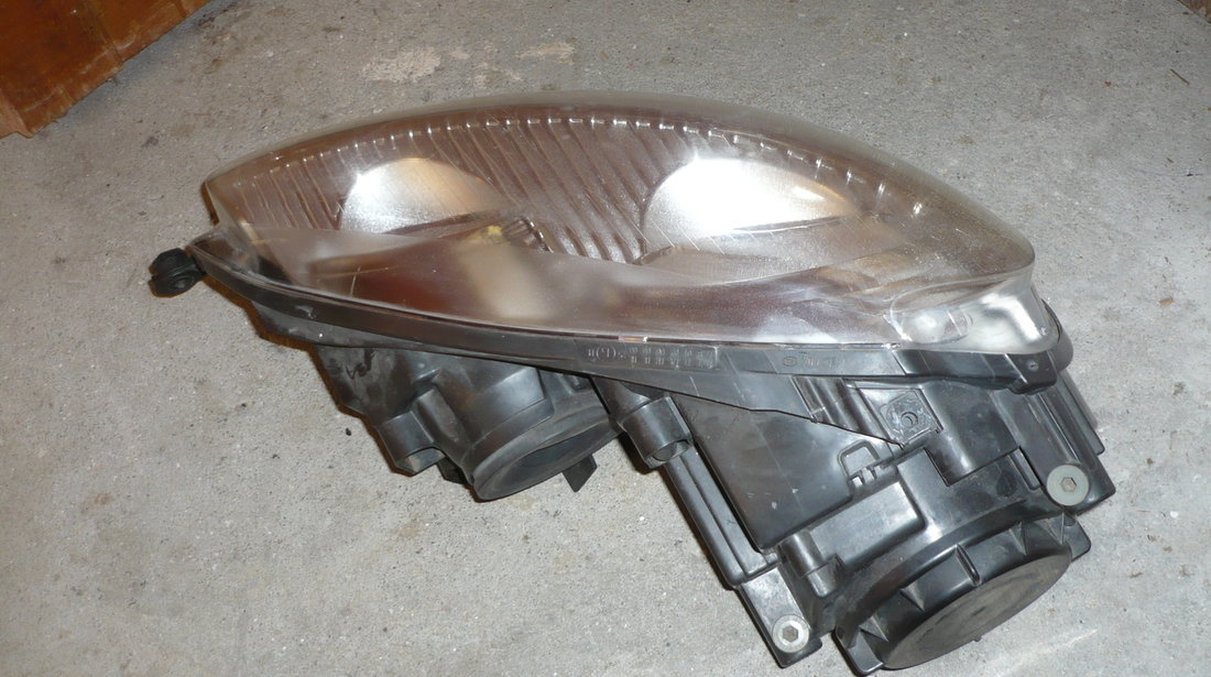 Far Dreapta Vw Golf 5,Vw Jetta Original Hella