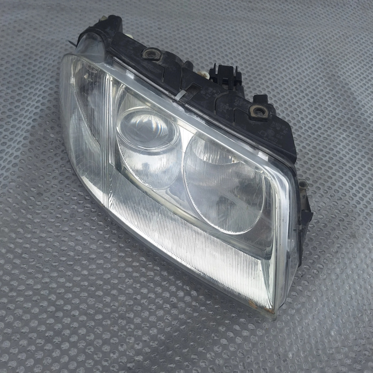 Far Dreapta Vw Passat B5, B5.5 1996-2005 4411180R, 4411180Rnhd1, E412228