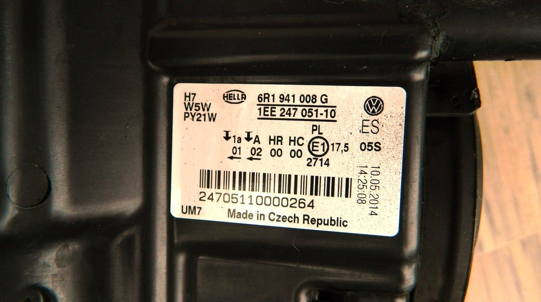 Far dreapta VW Polo 6R model 2010-2014