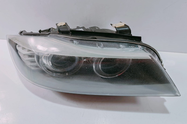 Far Dreapta xenon adaptiv - europa 631172025849 BMW Seria 3 E90/E91/E92/E93 [facelift] [2008 - 2013]