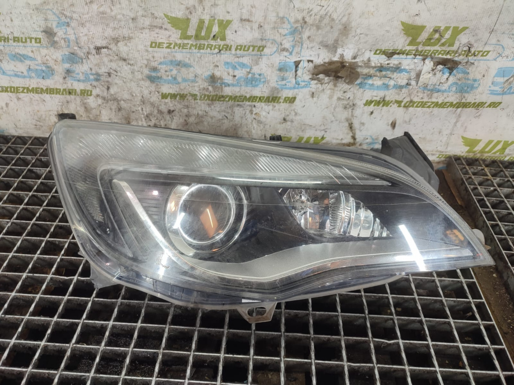 Far dreapta xenon afl 13374518RH Opel Astra J [2009 - 2012] 1.7 cdti A17DTS
