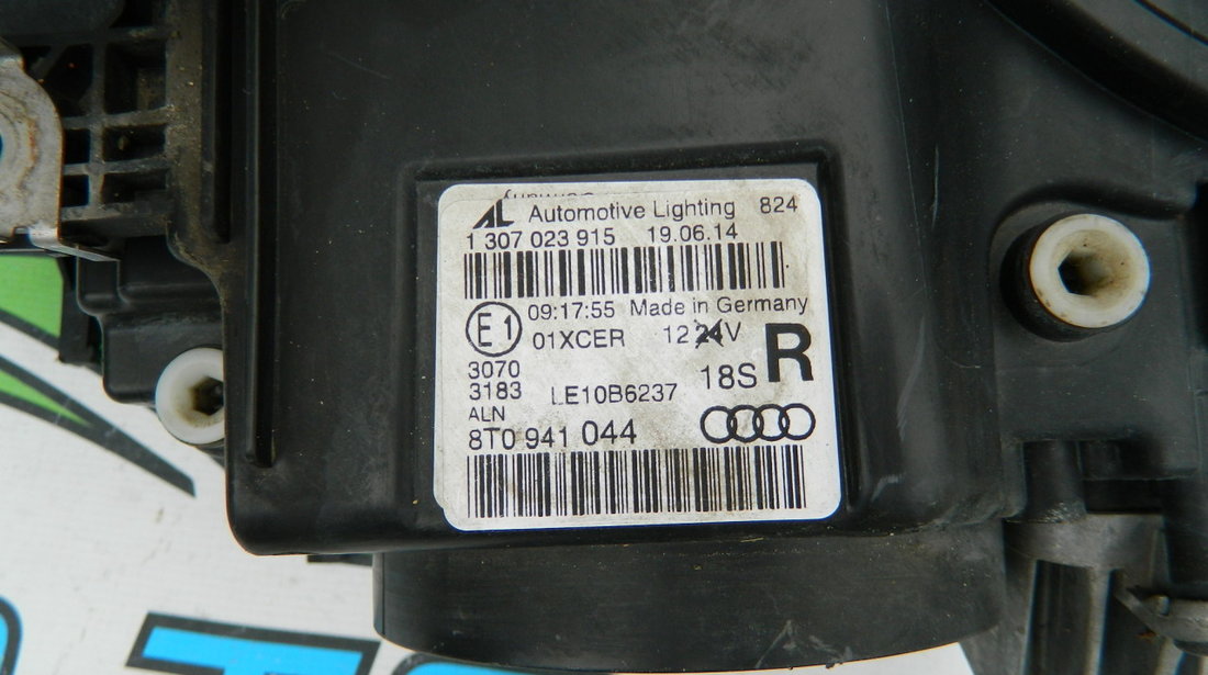 Far dreapta xenon Audi A5 model 2012-2015 cod 8T0941044