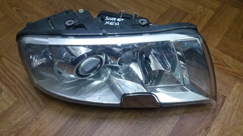 Far dreapta xenon cu spalator , Skoda Superb 1, an fabr.2007