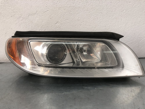 Far dreapta xenon Europa Volvo V70 2.4D Manual, 175cp sedan 2010 (31214348)