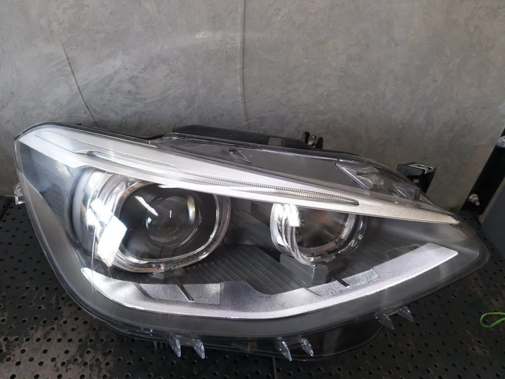 Far dreapta xenon led angel eye bmw seria 1 f20 084441184r 084441182r 084441182r2x