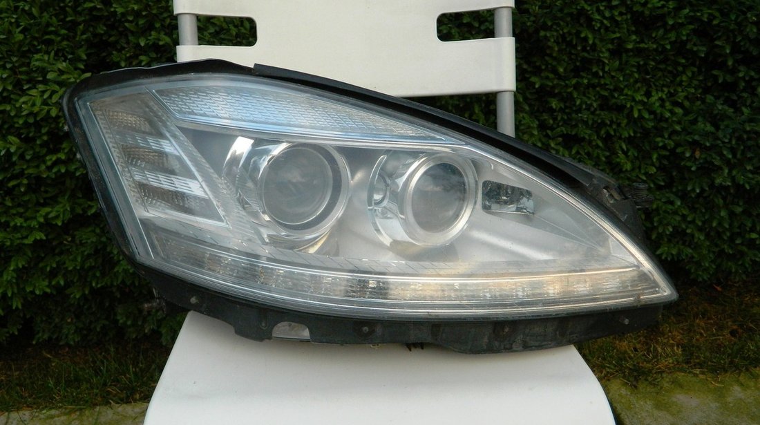 Far dreapta xenon led Mercedes S Klasse W221 Facelift