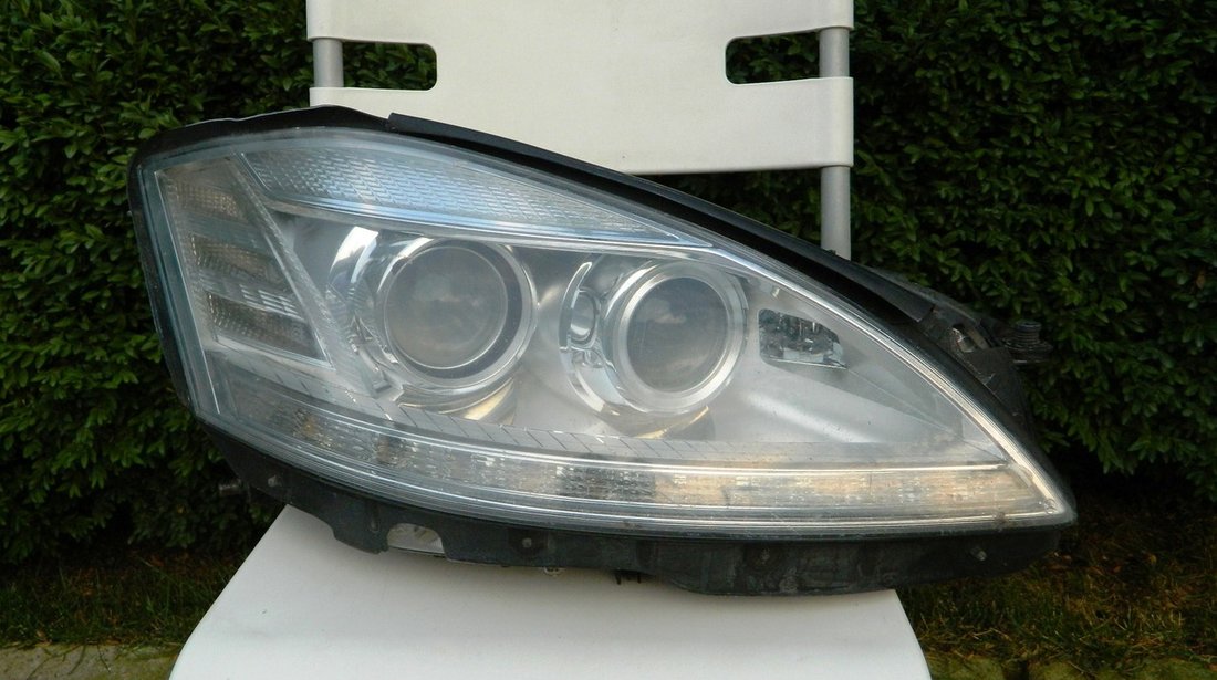 Far dreapta xenon led Mercedes S Klasse W221 Facelift