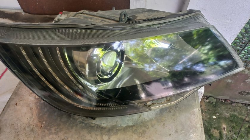 Far dreapta xenon led Skoda Superb 2 (3T4) 2013-2015 facelift