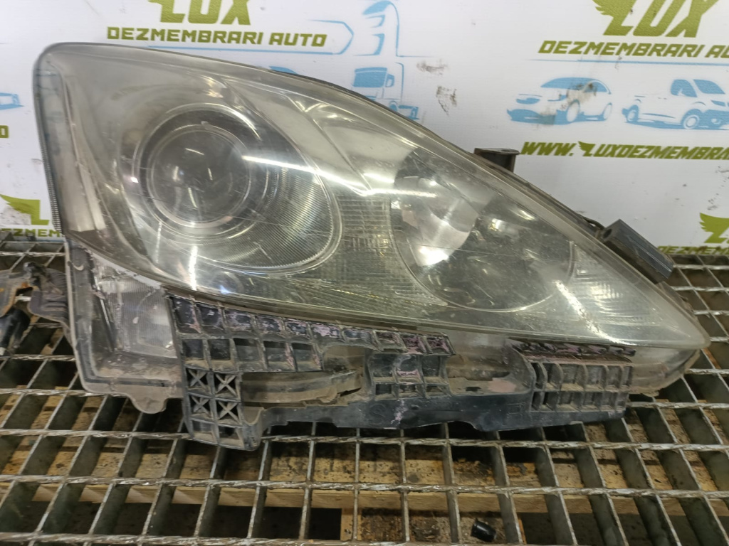 Far dreapta xenon Lexus IS XE20 [2005 - 2010] 2.2 d 2AD-FHV