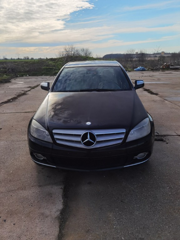 Far dreapta xenon Mercedes C220 cdi w204