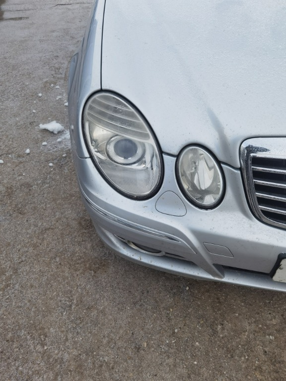 Far dreapta xenon Mercedes E320 cdi w211 facelift