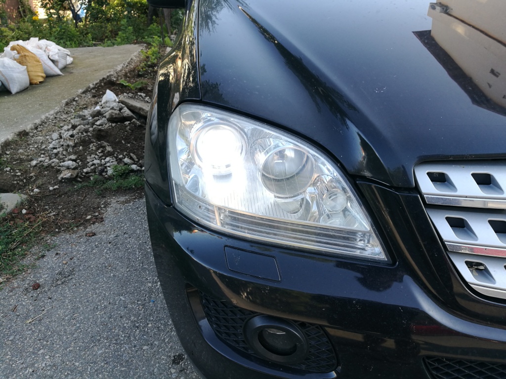 FAR DREAPTA XENON MERCEDES M-CLASS W164 2008
