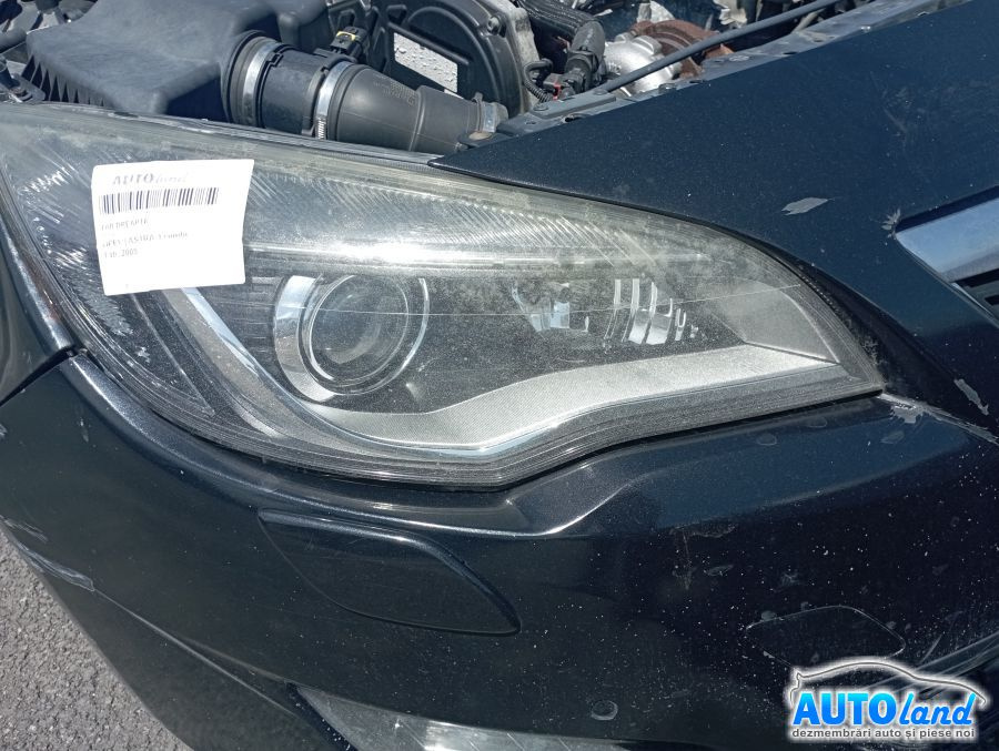 Far Dreapta Xenon Opel ASTRA J combi 2009