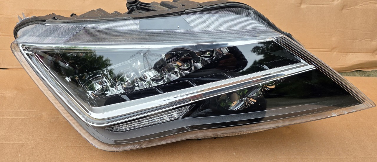 Far drepta full Led Seat Toledo 2013 2014 2015 2016