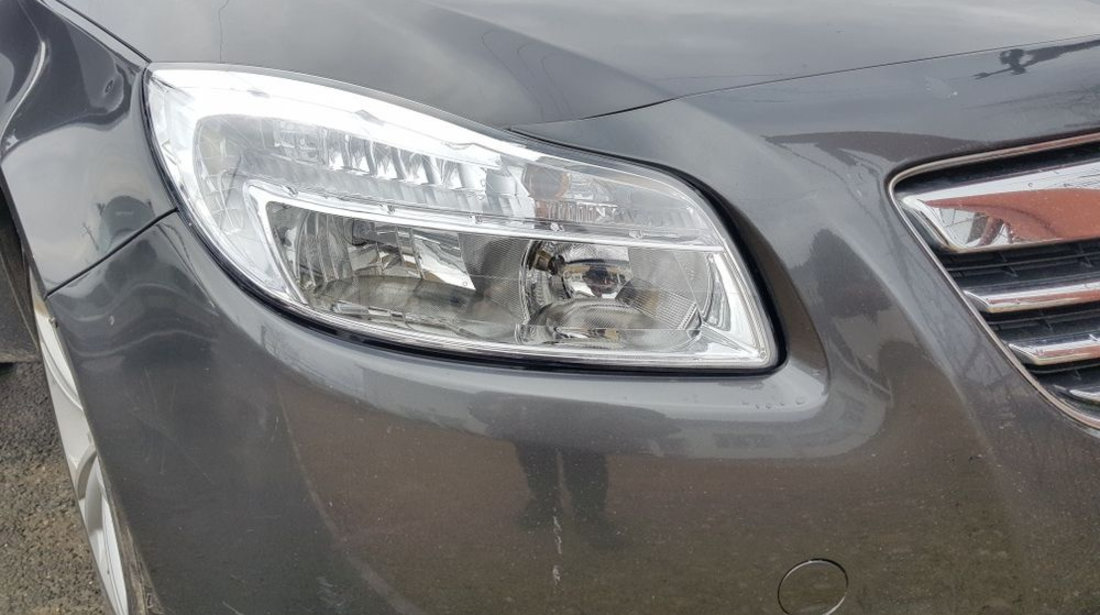 Far faruri noi Europa stanga dreapta Opel Insignia