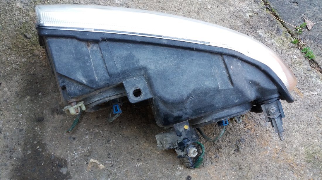 Far Faruri Stanga si Dreapta Jeep Grand Cherokee An 2000-2004