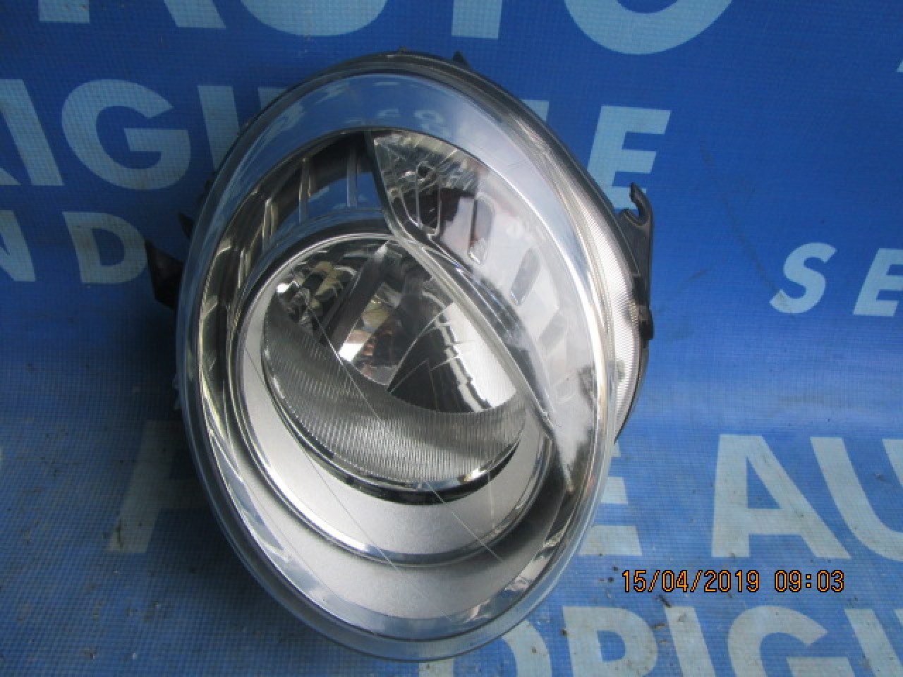 Far Fiat 500 ; AX4550748 // 455407748DX (urechi de prindere rupte)