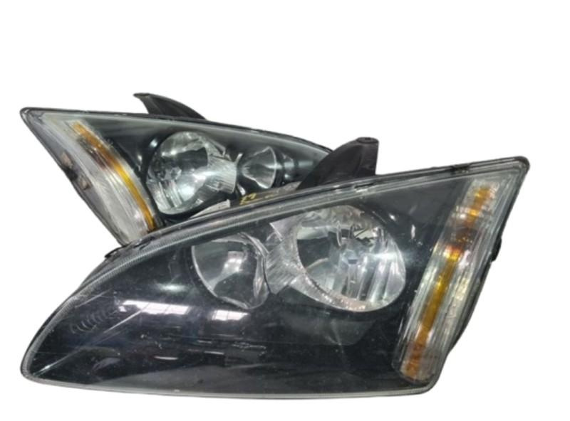 Far fundal negru stanga Ford Focus 2 2004-2010 DA